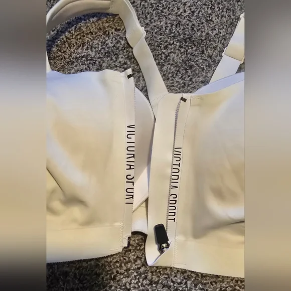 NWOT Victorias secret Sports bra White size 34DD - Picture 5 of 8